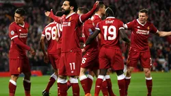 EL FARÓN. Salah de brazos abiertos ante la afición del Liverpool, tras su gol por Champions League (Foto: Getty).