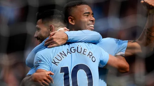 ¿CELEBRAN EL TÍTULO? Agüero y Gabriel Jesús, las dos figuras del ataque del Manchester City (Foto: Getty).