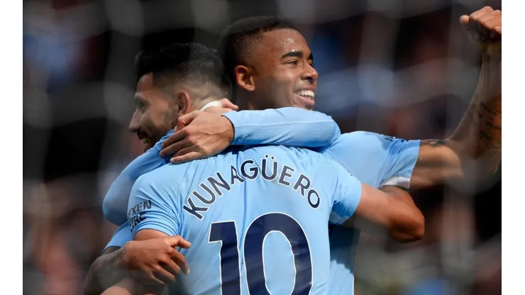 ¿CELEBRAN EL TÍTULO? Agüero y Gabriel Jesús, las dos figuras del ataque del Manchester City (Foto: Getty).