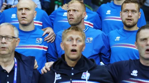 HIMNO ISLANDÉS. Gudjohnsen en la Eurocopa de 2016 con la Selección de Islandia (Foto: Getty).