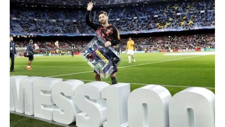 En la previa del partido contra la Roma, el Barcelona homenajeó a Messi