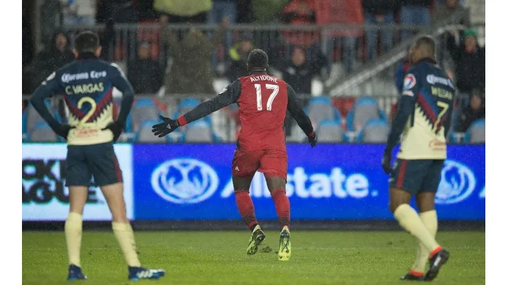 Altidore celebra el segundo tanto de los canadienses frente a las Águilas