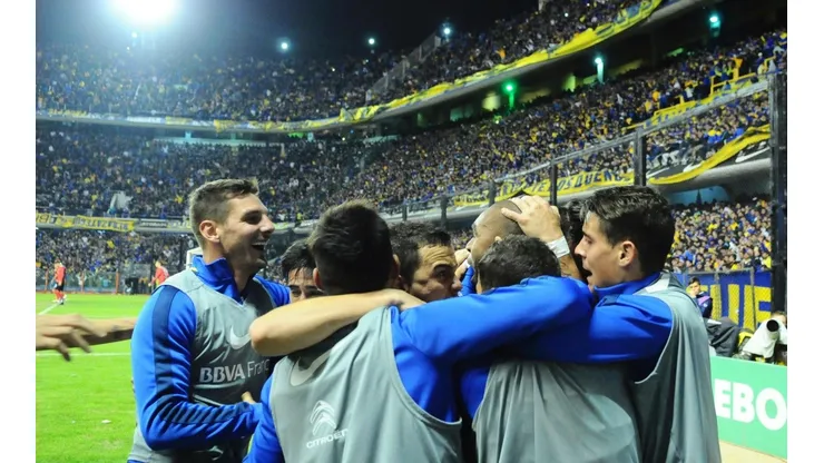 OTRA VEZ EN CASA. Los jugadores de Boca celebran en La Bombonera por la Copa Libertadores 2016 (Foto: Getty).dale