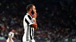 Higuaín se lamenta la ocasión perdida para empatar ante el Real Madrid. (Fuente: Getty)