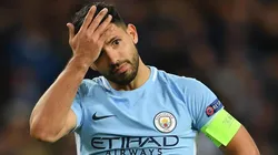 ¿TÚ TAMPOCO LO PUEDES CREER? Agüero se sorprendió frente a la TV.