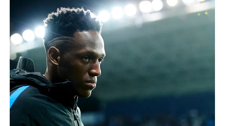 Otro duro cachetazo para Yerry Mina: nuevamente fuera del banco