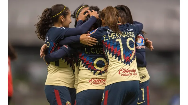 Las Águilas del América en el segundo lugar de la tabla de la liga femenil.