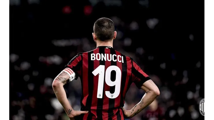 Los Rossoneros tienen prohibido perder el derby italiano (Foto: @acmilan)