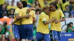 CHOCARON LA FERRARI. Roberto Carlos, Kaká, Adriano y Ronaldinho eran los bastiones de un equipo fenomenal.