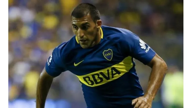 Ábila con la camiseta de Boca.