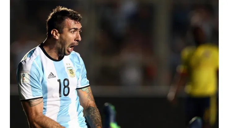 TANQUE FURIOSO. Pratto celebra su gol ante Colombia a pase de Messi.
