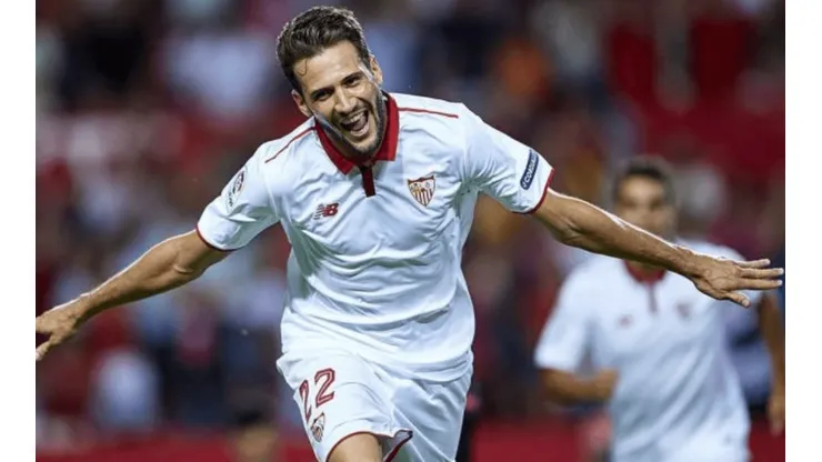 CELEBRA EL "MUDO". Vázquez le anotó al Barcelona en el Sánchez Pizjuán para poner a ganar al Sevilla.