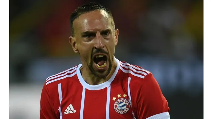 GRITO DE GOL. Franck Ribery marcó el gol más insólito del fin de semana.