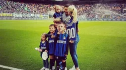Wanda Nara junto a su familia y Mauro Icardi.