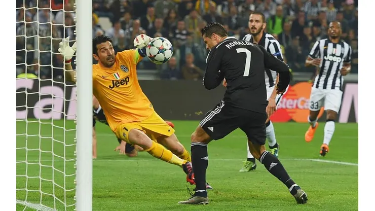 Buffon y Cristiano Ronaldo, frente a frente.