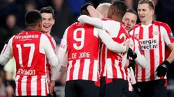 PSV celebrando el gol de Hirving Lozano (PSV)