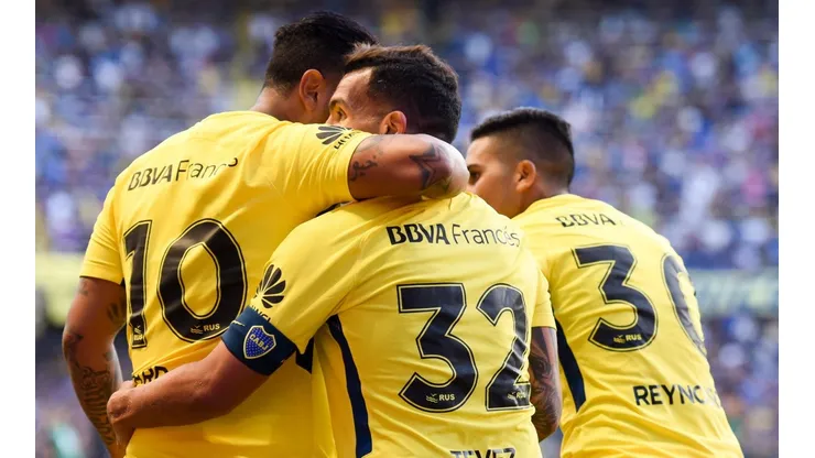 Carlos Tevez junto a Cardona en Boca