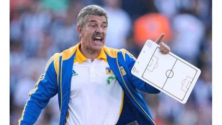 El explosivo Ricardo Ferretti recibió una dosis de su propio carácter...de la persona más impensada