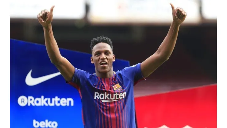 Yerry Mina seguiría en el Barcelona