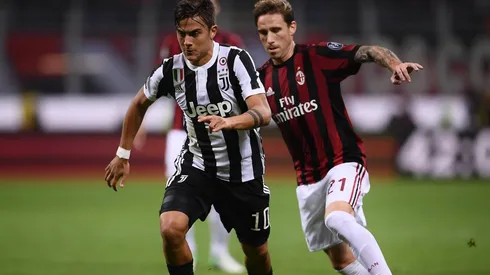 Dybala, de Juventus, es seguido de cerca por su compatriota Biglia, del Milan.