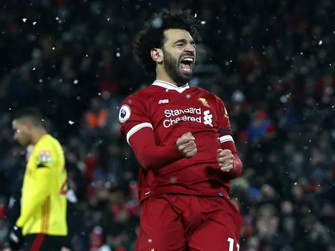 Salah y un susto que valió la sonrisa de dos pequeños hinchas del Liverpool