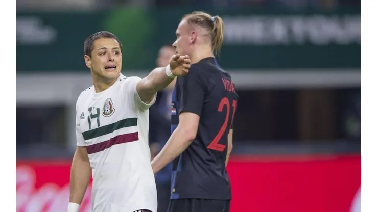 Chicharito lamentó profundamente las lesiones de Araujo y Salcedo