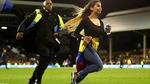 Escapó de la seguridad, se sacó una foto con James Rodríguez y se volvió completamente loca