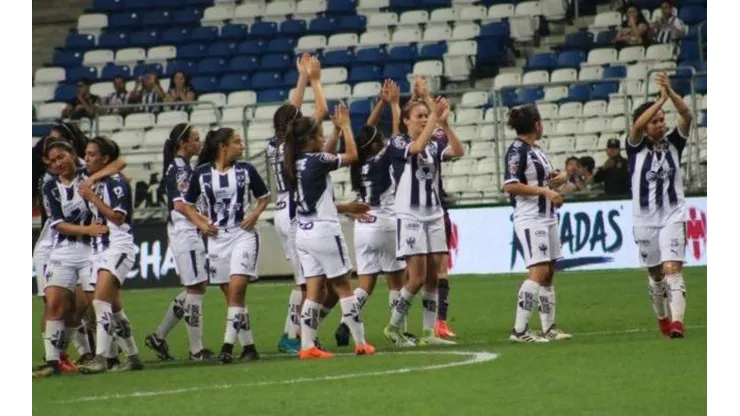 Las Rayadas son las súper líderes del torneo.