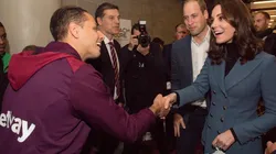 Hernández fue felicitado por la plana mayor de su actual equipo