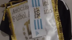 2030 juntos: Argentina uso su cinta de capitán para promocionar el Mundial junto a Uruguay y Paraguay