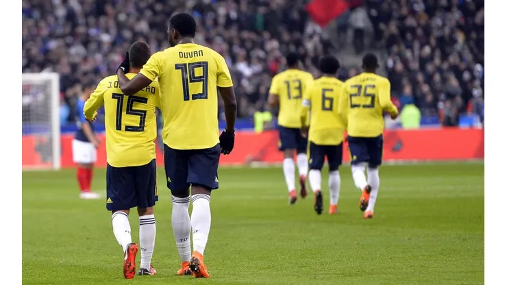 Los jugadores de la Selección Colombia ante Francia.