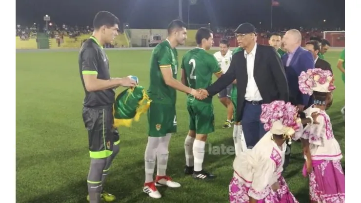ATÍPICO. A los jugadores bolivianos los recibieron como estrellas en Curaçao, pero no pudieron ganarle ninguno de los dos partidos.