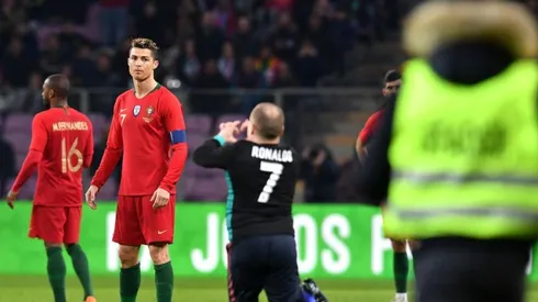 Partido negro para Portugal.