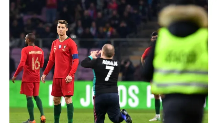 Partido negro para Portugal.