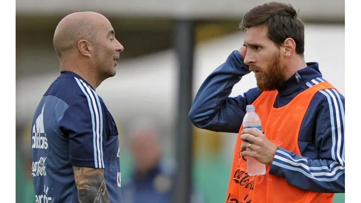 ADMIRACIÓN. El Pelado siempre elogia a La Pulga. (Foto: Sporthiva).