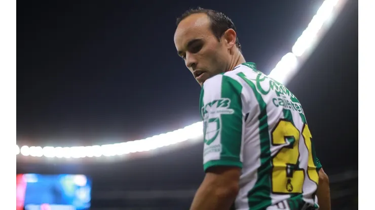 GRAN RETORNO. Donovan se guardó los goles para un amistoso especial.