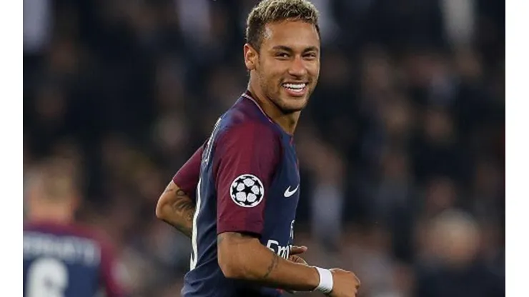 Neymar con la piel del Paris Saint Germain