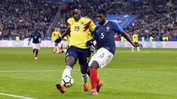 Umtiti enfrentando a la Selección Colombia