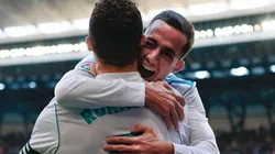 Lucas abrazando a Cristiano Ronaldo en el Real Madrid