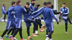 Los jugadores de la Selección Argentina entrenando.