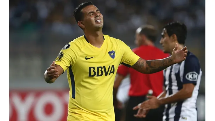 Cardona no pudo terminar el entrenamiento y se encendieron las alarmas en Boca
