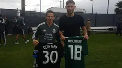 Intercambio de camisetas entre México y San José Earthquakes