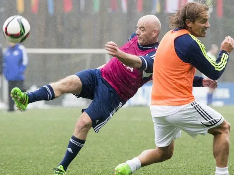 A la luna le pegó: Infantino, lo suyo no es jugar al fútbol