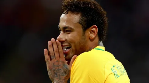 Neymar con el seleccionado brasileño.