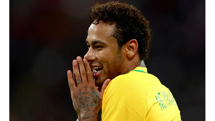 Neymar con el seleccionado brasileño.