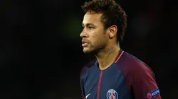 Neymar quiere más dinero.