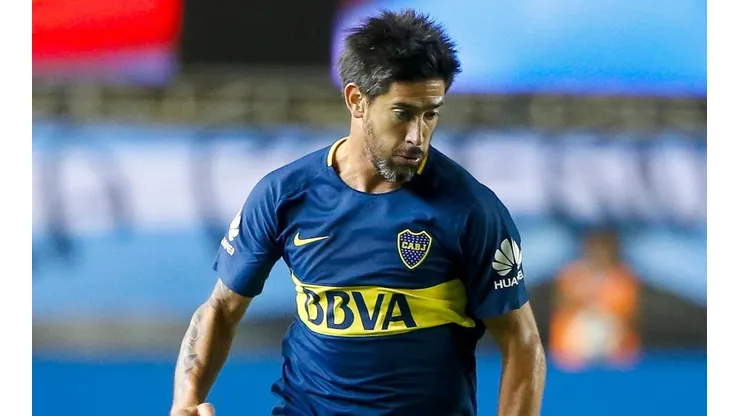 DEMENTE. La patada de Pérez casi quiebra a Aliendro.