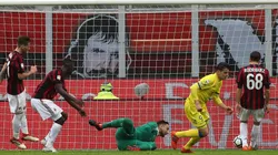 ¡Se la clavó al ángulo!: Chievo se lo dio vuelta al Milan con este bombazo de Inglese