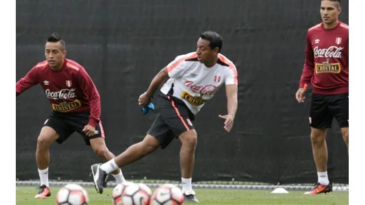 Solano fue compañero de Pizarro en la Selección.