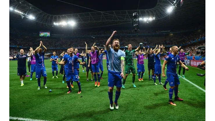Sin dos referentes, Islandia entregó su nómina para chocar con México y Perú